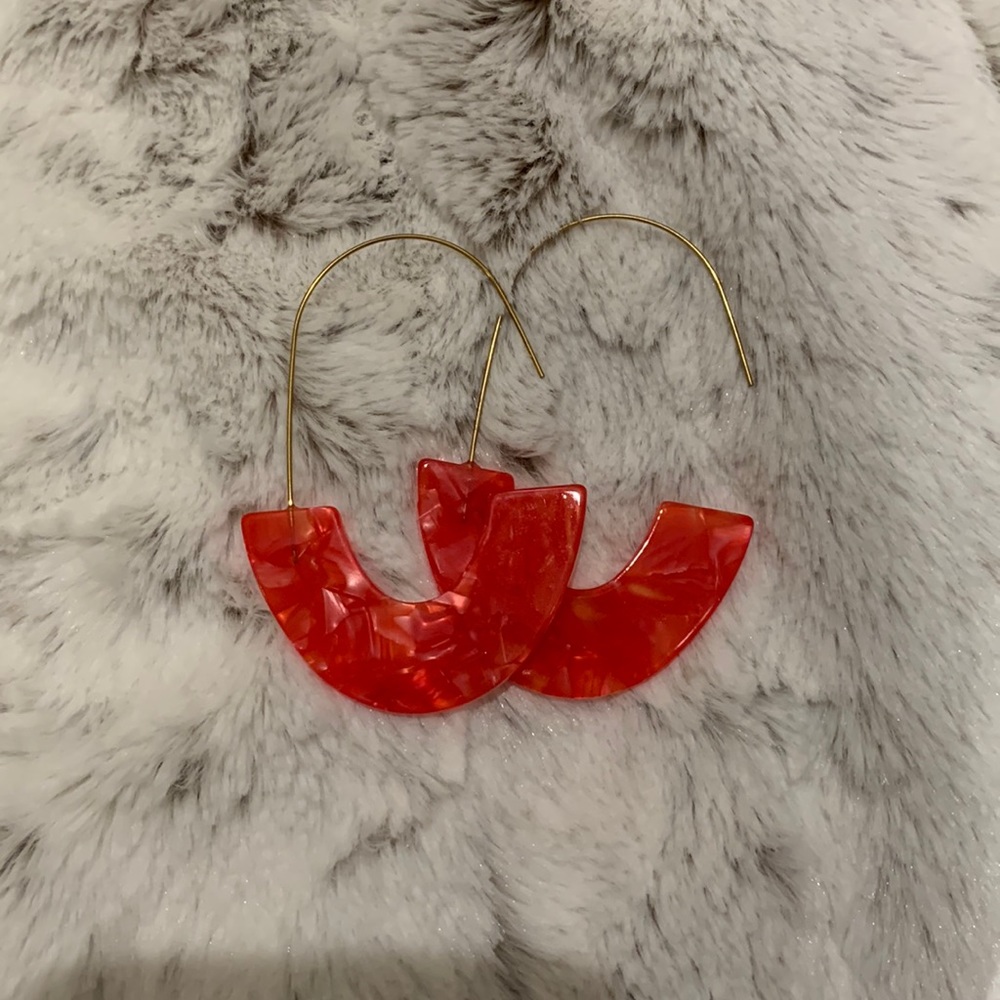 Stylish earrings